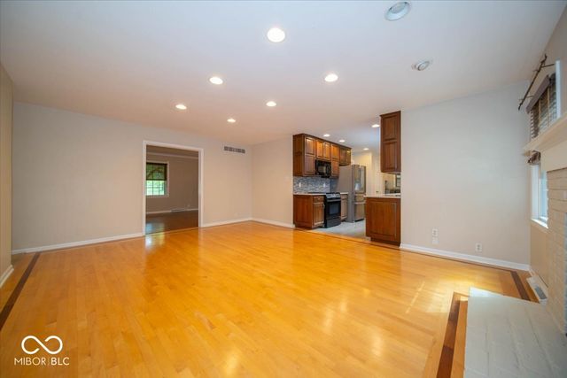 3915 Winding Way, Indianapolis, IN 46220