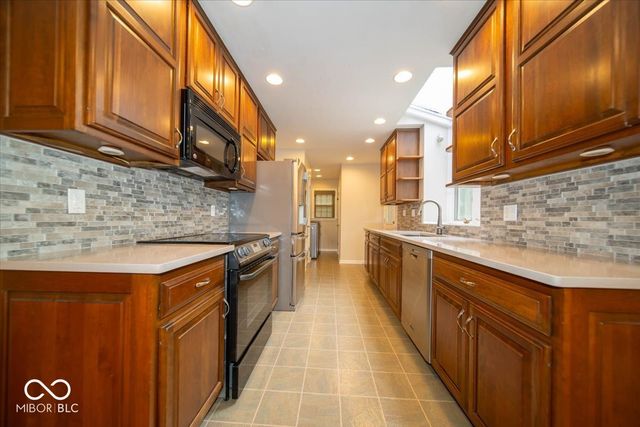 3915 Winding Way, Indianapolis, IN 46220