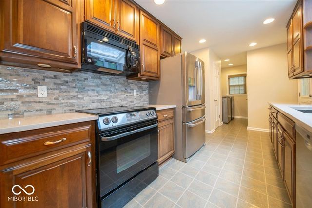 3915 Winding Way, Indianapolis, IN 46220
