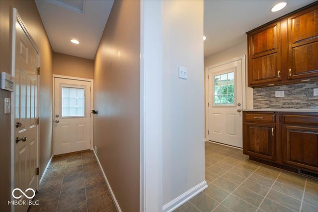 3915 Winding Way, Indianapolis, IN 46220