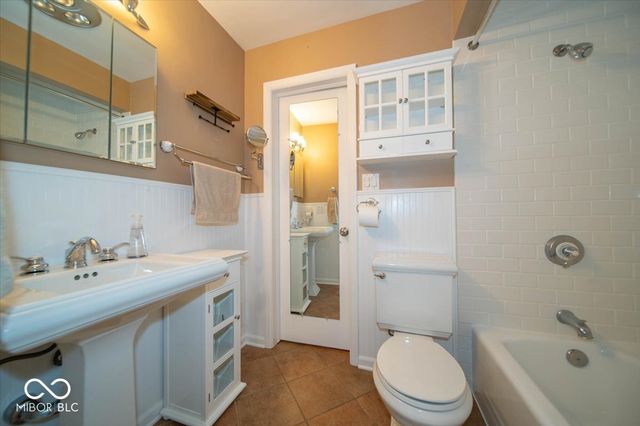3915 Winding Way, Indianapolis, IN 46220