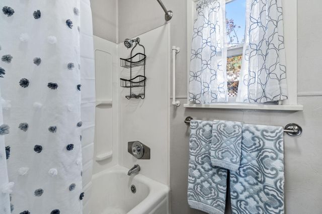 984 Tennyson Avenue, Ferndale, CA 95536