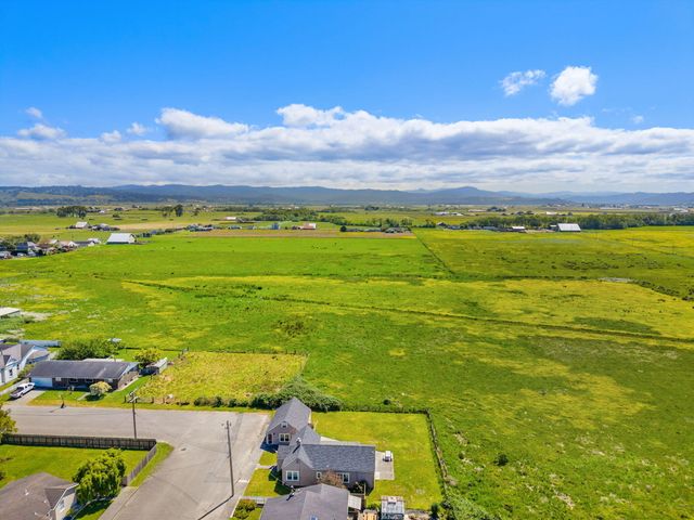 984 Tennyson Avenue, Ferndale, CA 95536