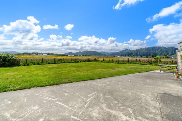 984 Tennyson Avenue, Ferndale, CA 95536