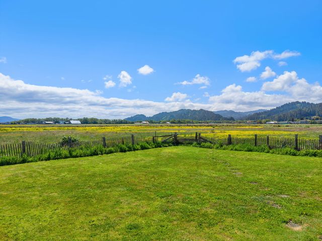 984 Tennyson Avenue, Ferndale, CA 95536