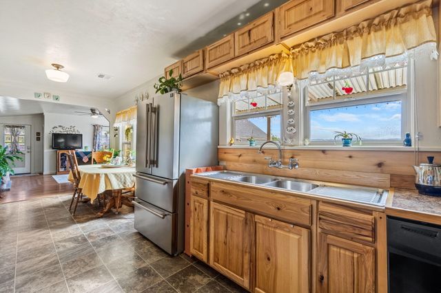 984 Tennyson Avenue, Ferndale, CA 95536