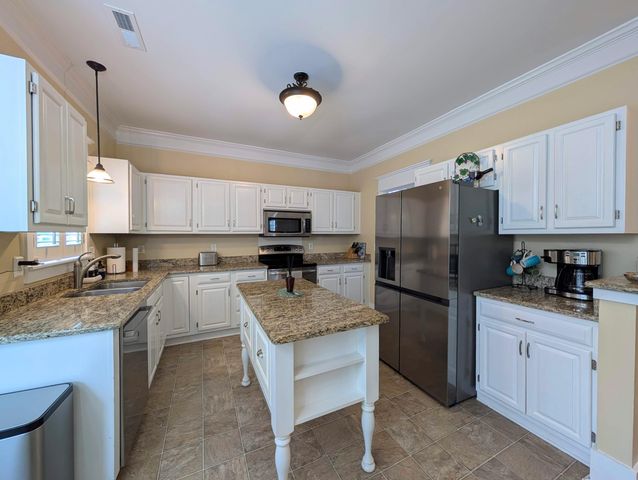 1920 Oak Tree Lane, Mount Pleasant, SC 29464