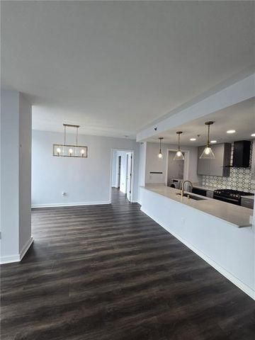 3338 Peachtree NE Road 1809, Atlanta, GA 30326