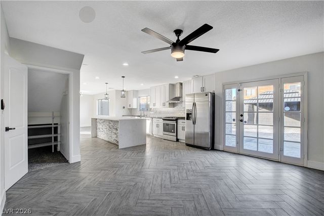 7664 Hernando Drive, Las Vegas, NV 89147