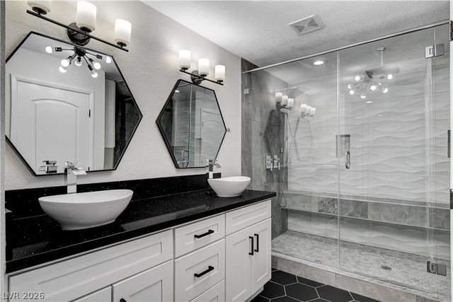 7664 Hernando Drive, Las Vegas, NV 89147