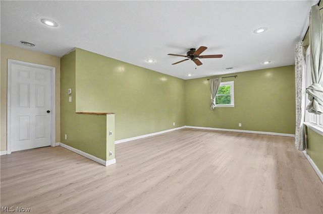 952 Ravenna Road, Kent, OH 44240