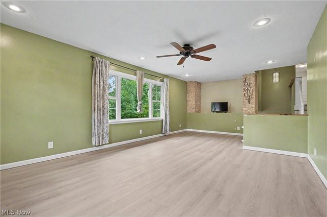 952 Ravenna Road, Kent, OH 44240