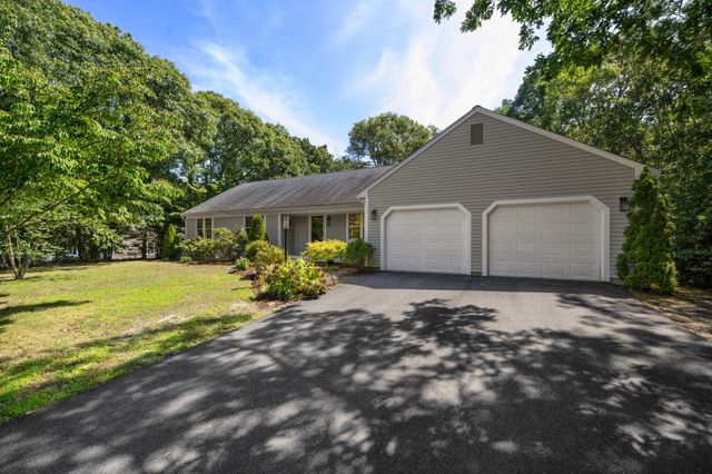 11 Fairways Drive, Harwich, MA 02645