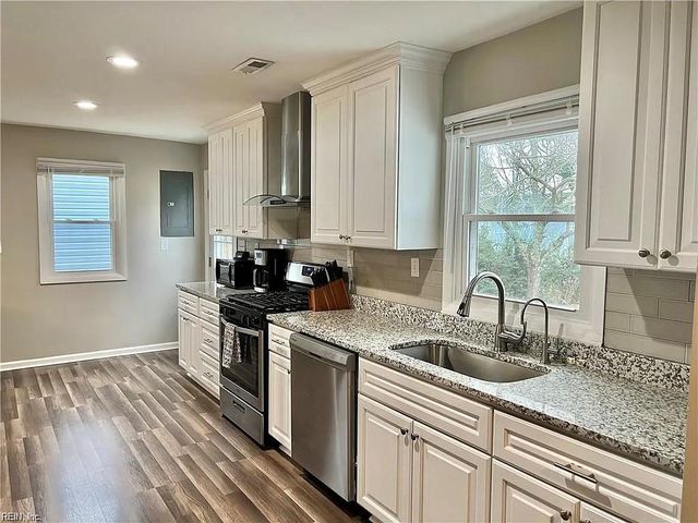 15 E Walker RD, Hampton, VA 23666