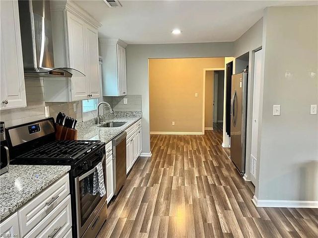 15 E Walker RD, Hampton, VA 23666