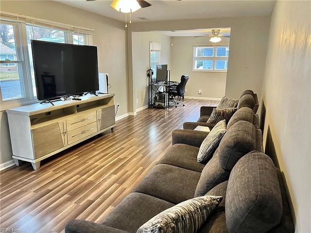 15 E Walker RD, Hampton, VA 23666