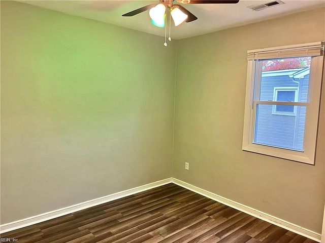 15 E Walker RD, Hampton, VA 23666