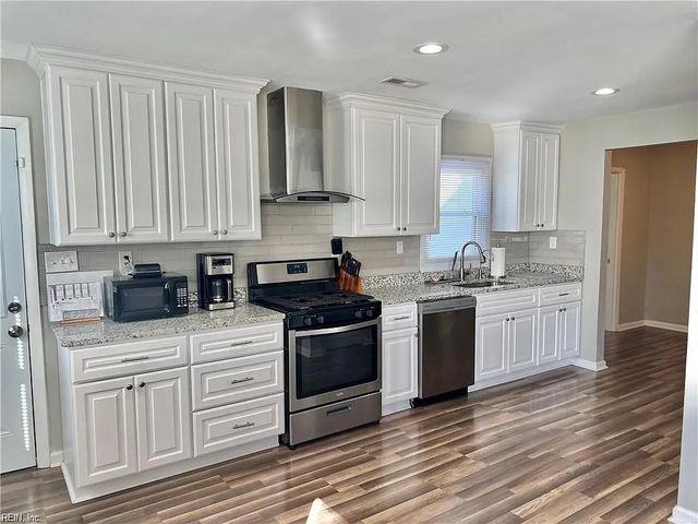 15 E Walker RD, Hampton, VA 23666