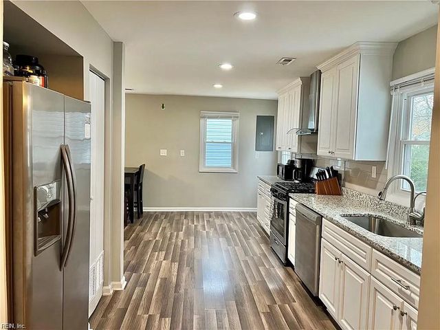 15 E Walker RD, Hampton, VA 23666