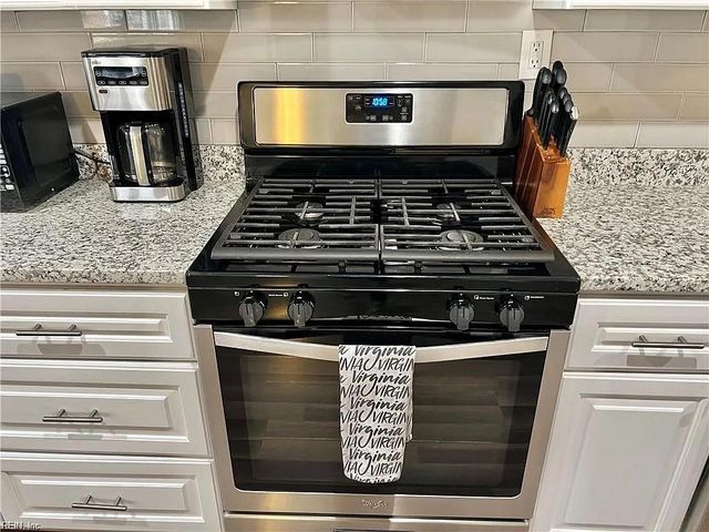 15 E Walker RD, Hampton, VA 23666