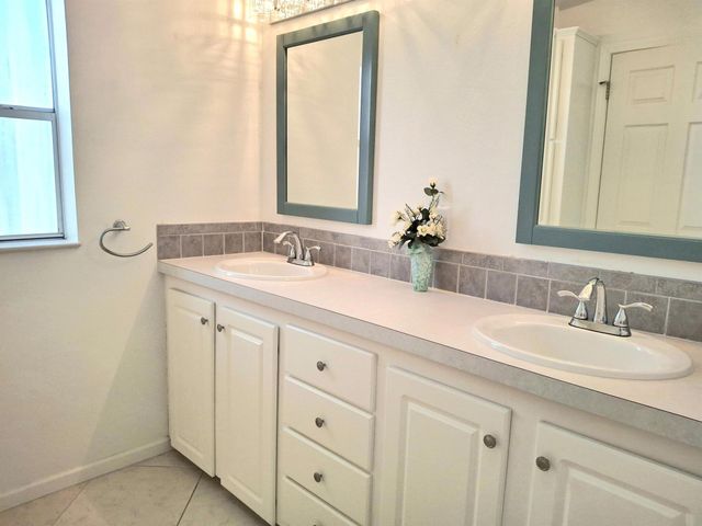 3237 Scarlet Tanager Court, Port St Lucie, FL 34952