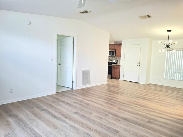 3237 Scarlet Tanager Court, Port St Lucie, FL 34952