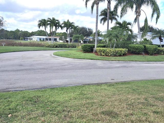 3237 Scarlet Tanager Court, Port St Lucie, FL 34952