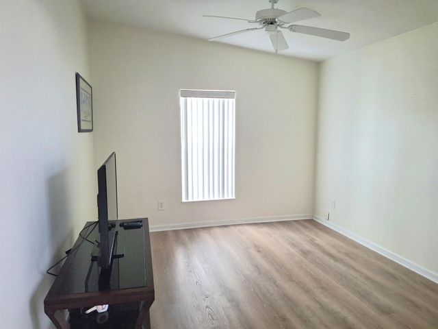 3237 Scarlet Tanager Court, Port St Lucie, FL 34952