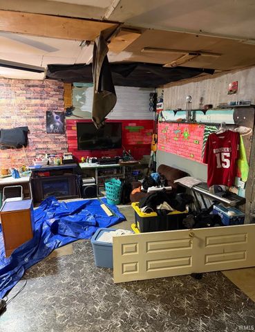 6301 W Mcarthur Lane, Muncie, IN 47304