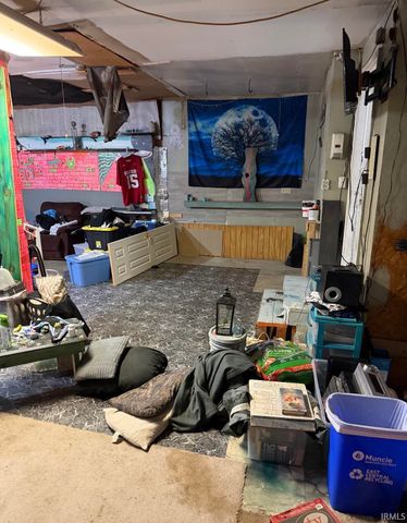 6301 W Mcarthur Lane, Muncie, IN 47304