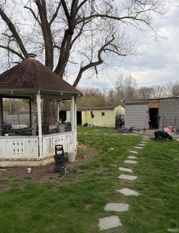 6301 W Mcarthur Lane, Muncie, IN 47304