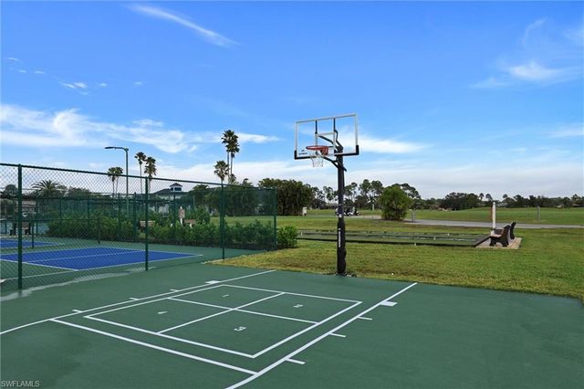 4707 Brixton CT, Lehigh Acres, FL 33973