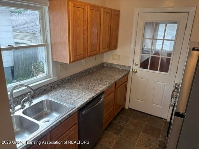 1916 Beal Avenue, Lansing, MI 48910