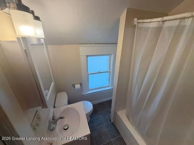 1916 Beal Avenue, Lansing, MI 48910