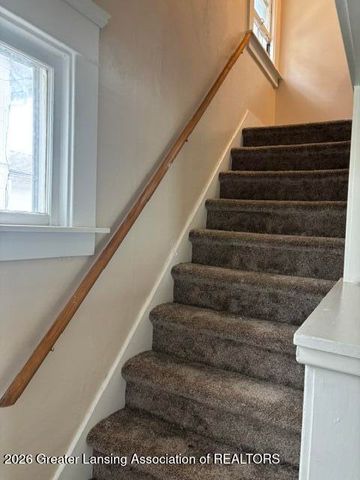 1916 Beal Avenue, Lansing, MI 48910