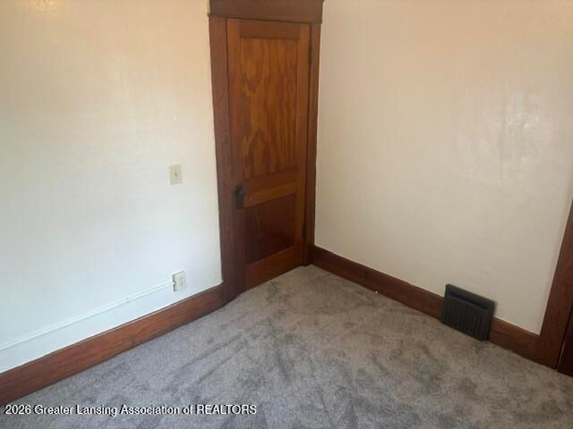 1916 Beal Avenue, Lansing, MI 48910