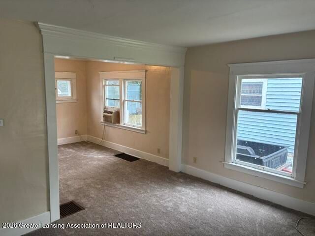 1916 Beal Avenue, Lansing, MI 48910