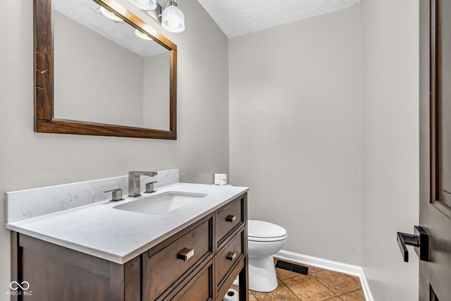 4953 Hillcrest Court, Avon, IN 46123