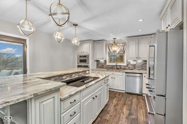 4953 Hillcrest Court, Avon, IN 46123