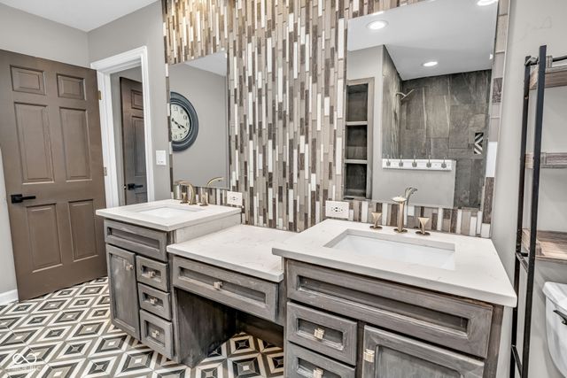 4953 Hillcrest Court, Avon, IN 46123