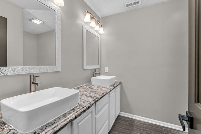 4953 Hillcrest Court, Avon, IN 46123