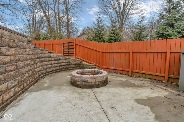 4953 Hillcrest Court, Avon, IN 46123