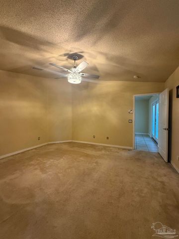 4907 Makenna Cir, Pace, FL 32571