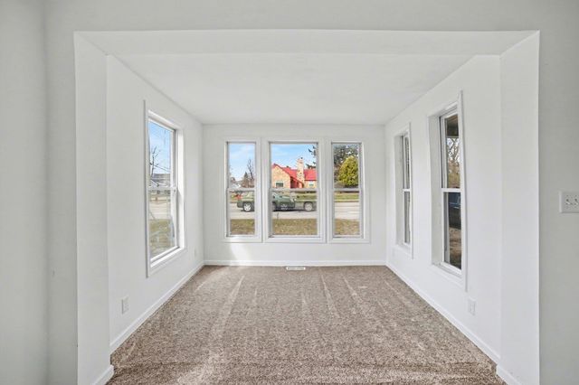 419 W Washington Avenue, Saint Louis, MI 48880