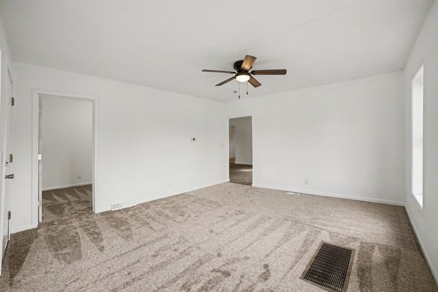 419 W Washington Avenue, Saint Louis, MI 48880