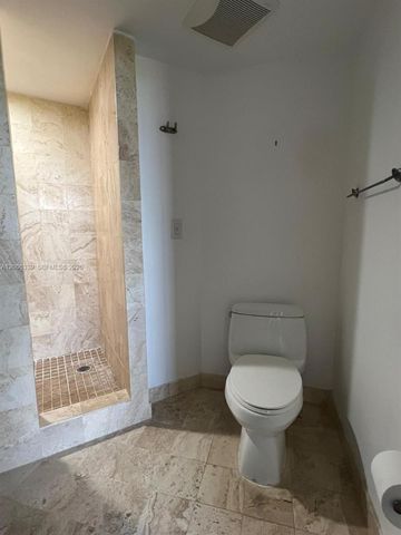 9715 Fontainebleau Blvd E308, Miami, FL 33172