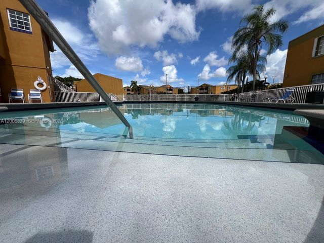 9715 Fontainebleau Blvd E308, Miami, FL 33172