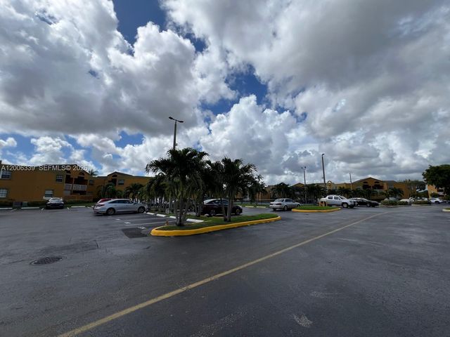 9715 Fontainebleau Blvd E308, Miami, FL 33172