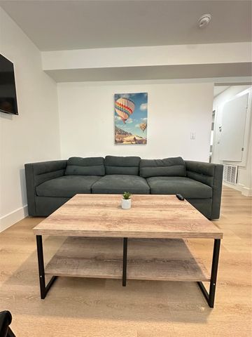 2607 Live Oak Street 1, Houston, TX 77004