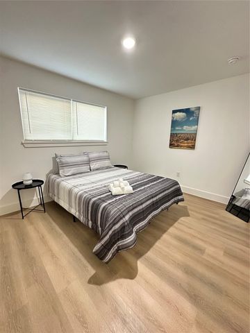 2607 Live Oak Street 1, Houston, TX 77004
